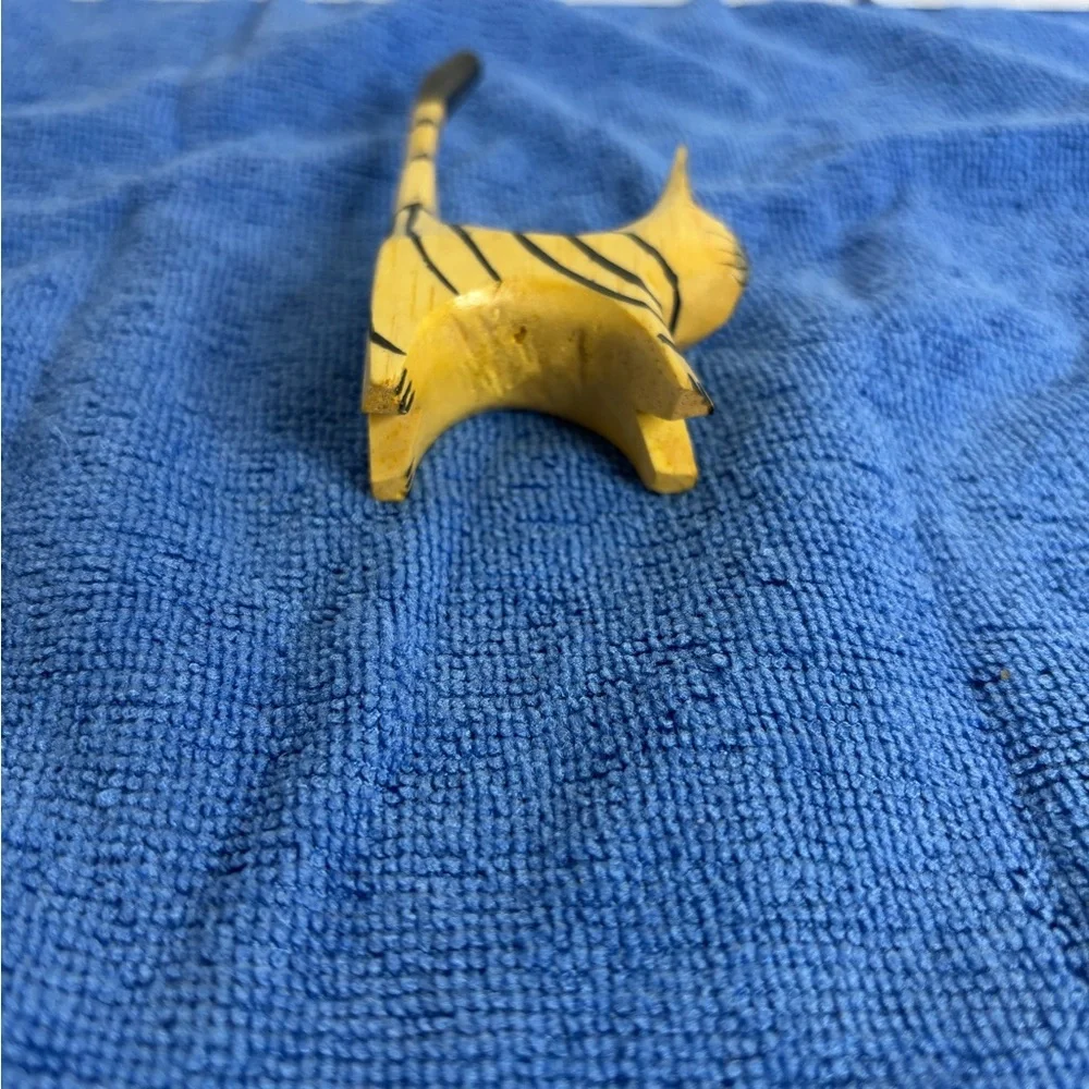 Handcrafted Cat Figurines - Black and Yellow